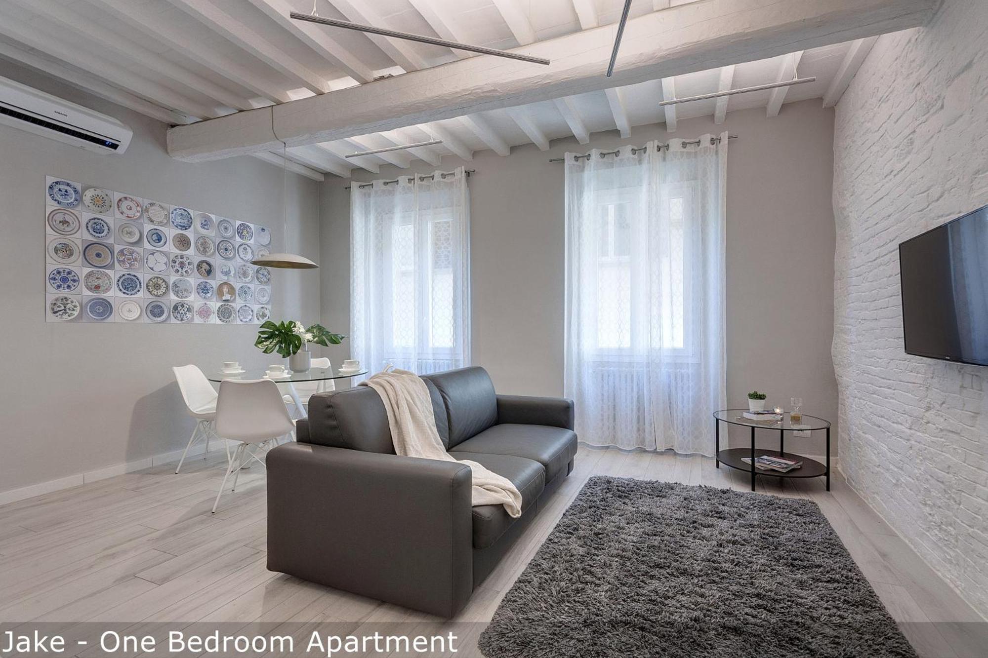Jake & Francis Apartments By Mamo Florens Exteriör bild