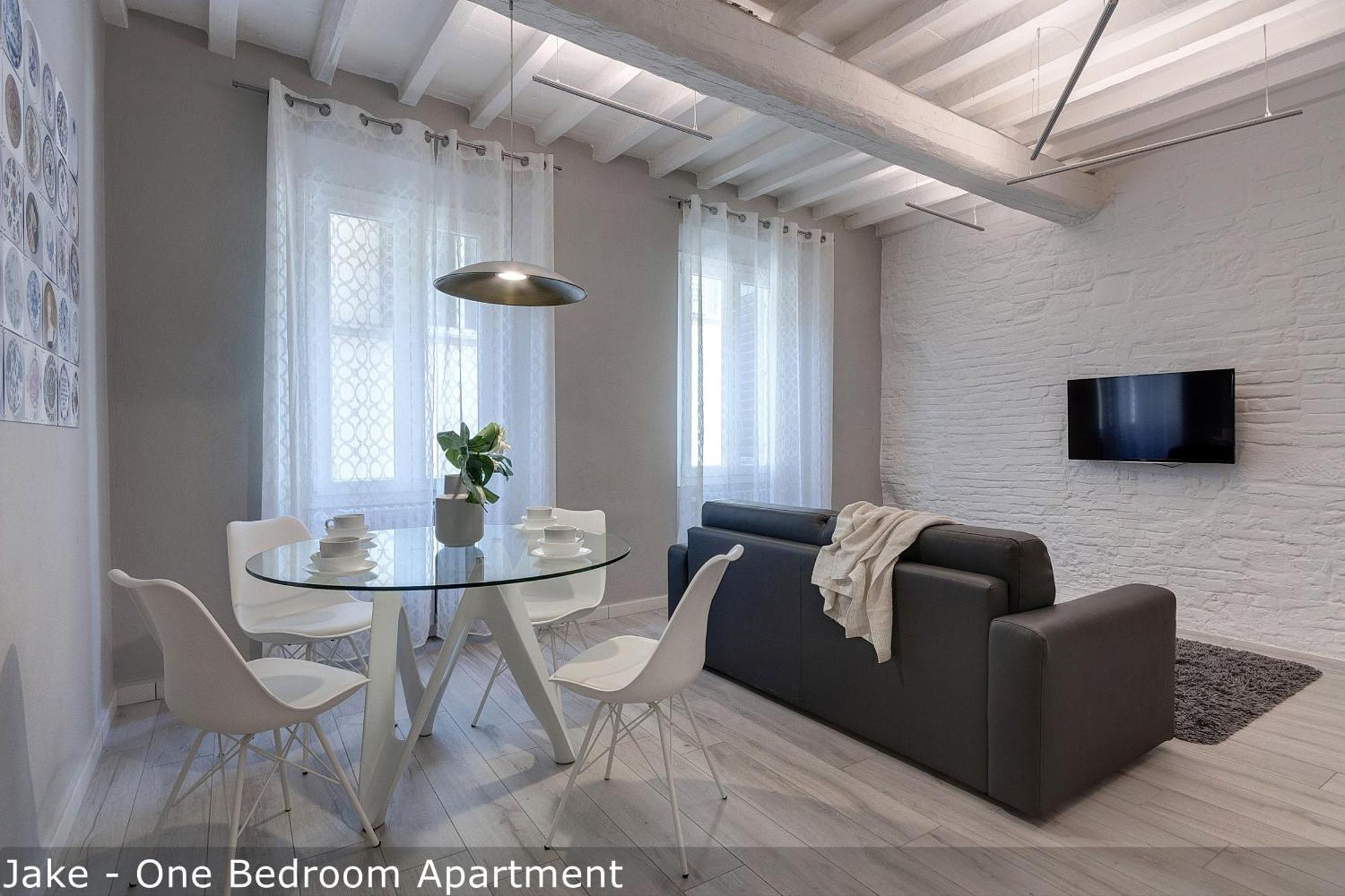 Jake & Francis Apartments By Mamo Florens Exteriör bild